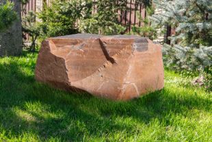 Ландшафтный камень. Глыбы – Натуральный камень для ландшафтного дизайна купить в спб