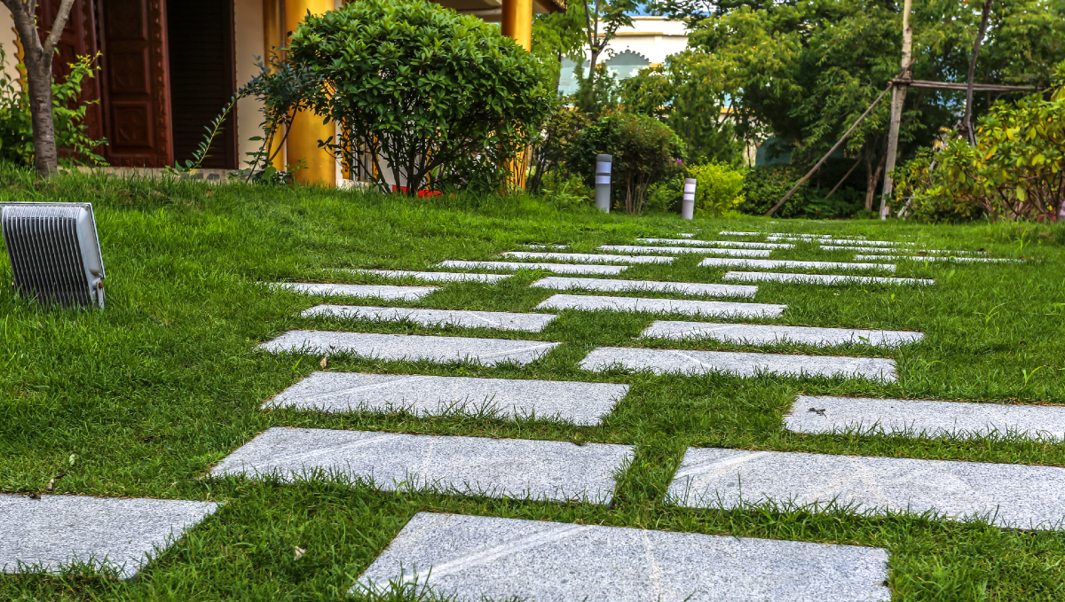 Какой камень лучше выбрать для дорожки до дома?