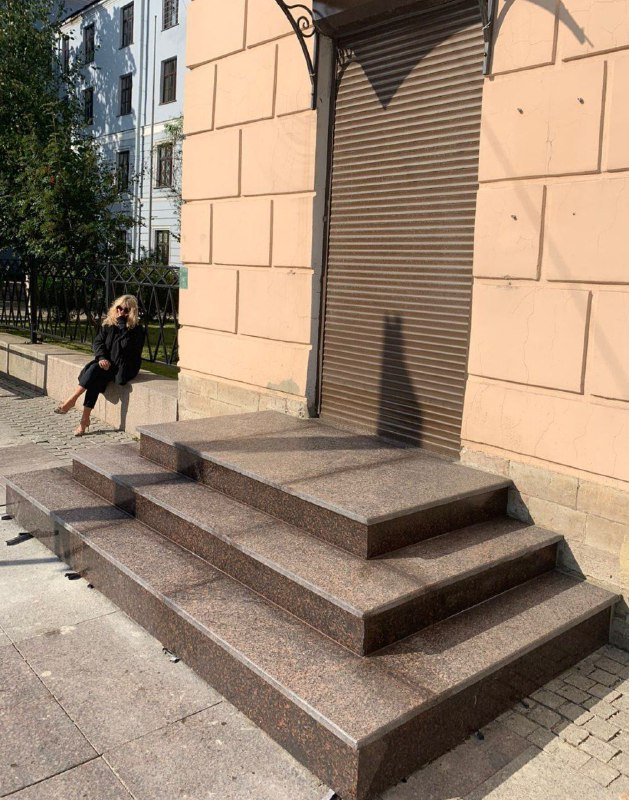 ступени из гранита для крыльца уличные